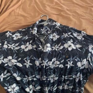 hawaiian shirt